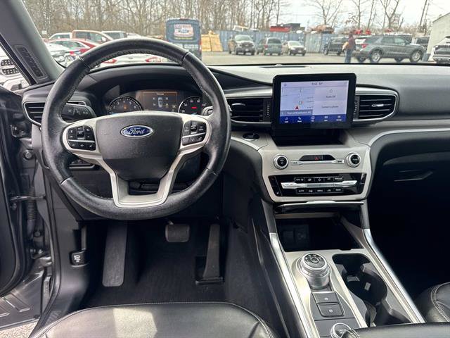 Certified 2023 Ford Explorer XLT w/ Equipment Group 202A AWD/4WD image 10