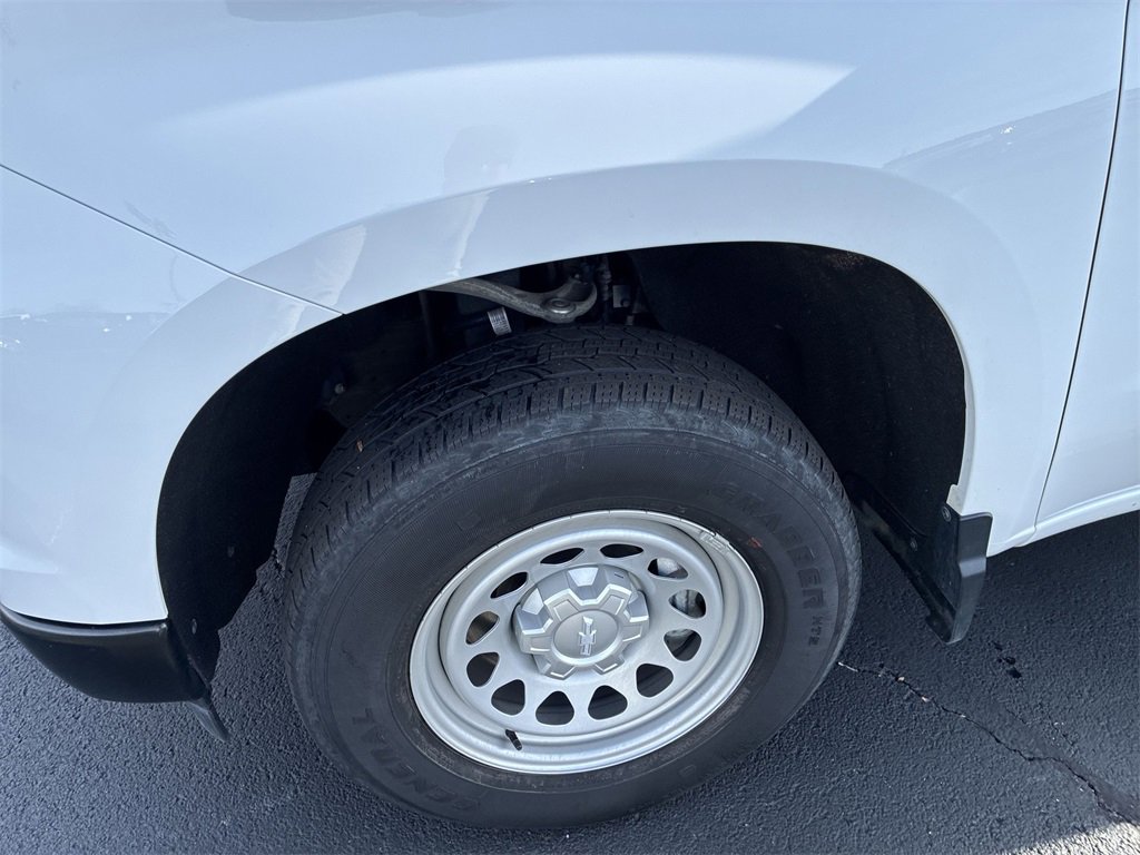 Used 2022 Chevrolet Silverado 1500 W/T w/ Trailering Package image 10