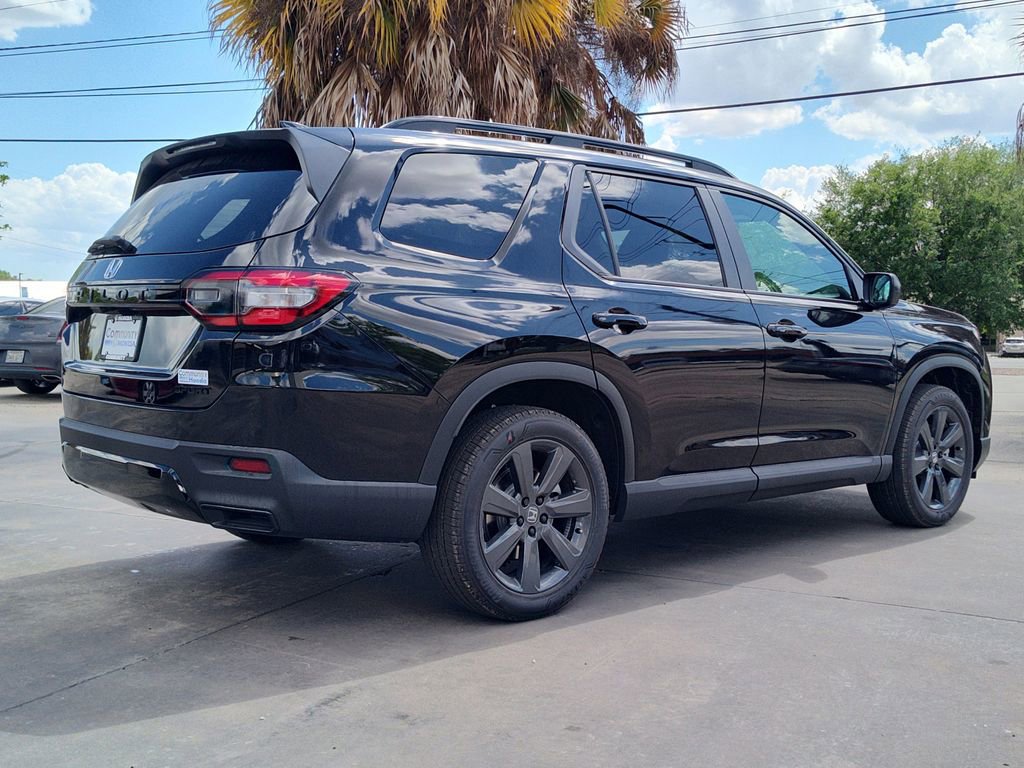 New 2026 Honda Pilot Sport image 5