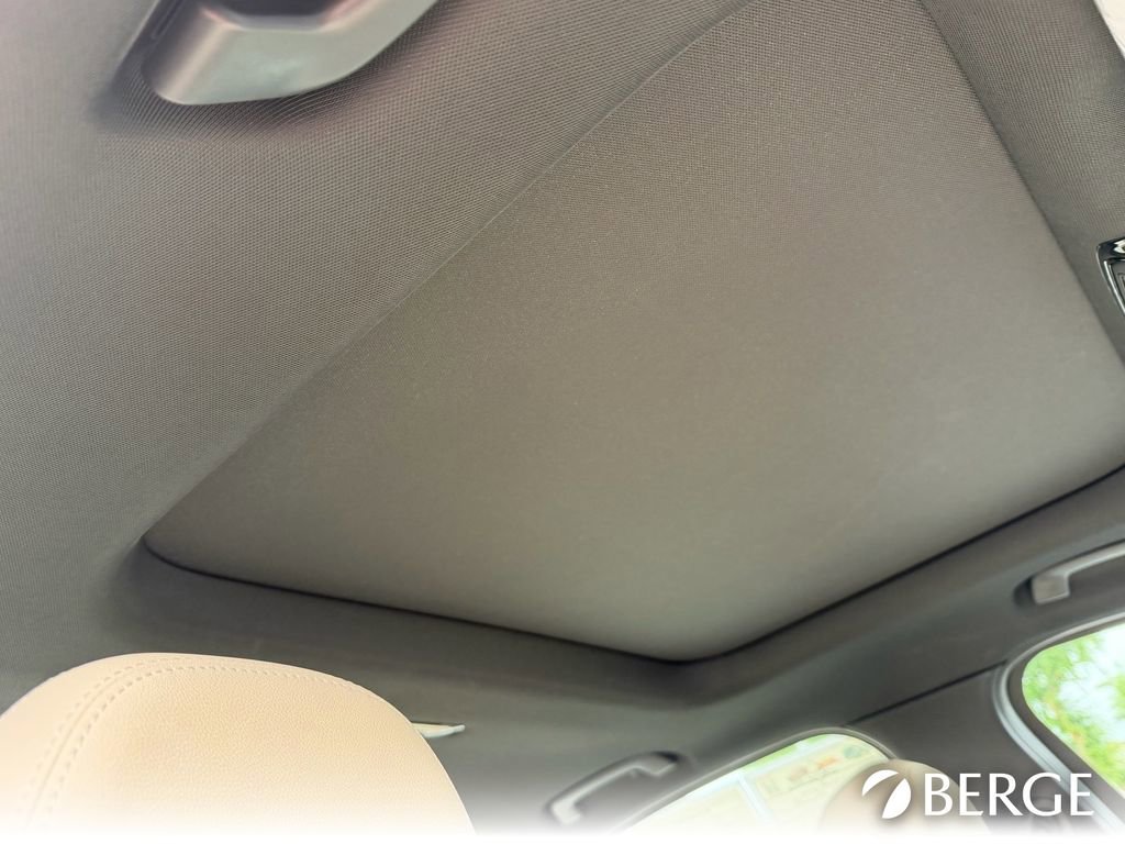 Used 2021 BMW 330e xDrive w/ Convenience Package image 12