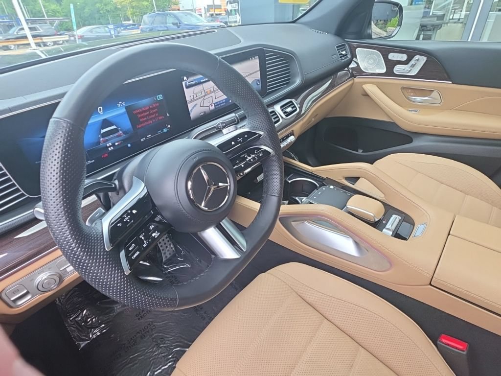 Used 2024 Mercedes-Benz GLS 450 4MATIC image 19