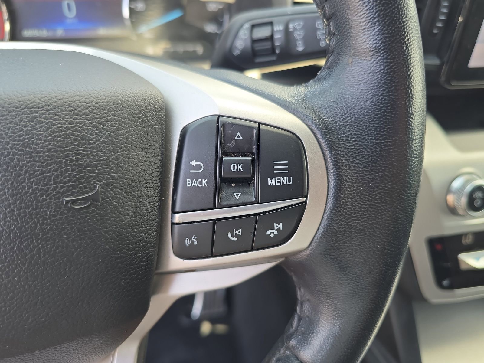 Used 2021 Ford Explorer XLT w/ Equipment Group 202A AWD/4WD image 23