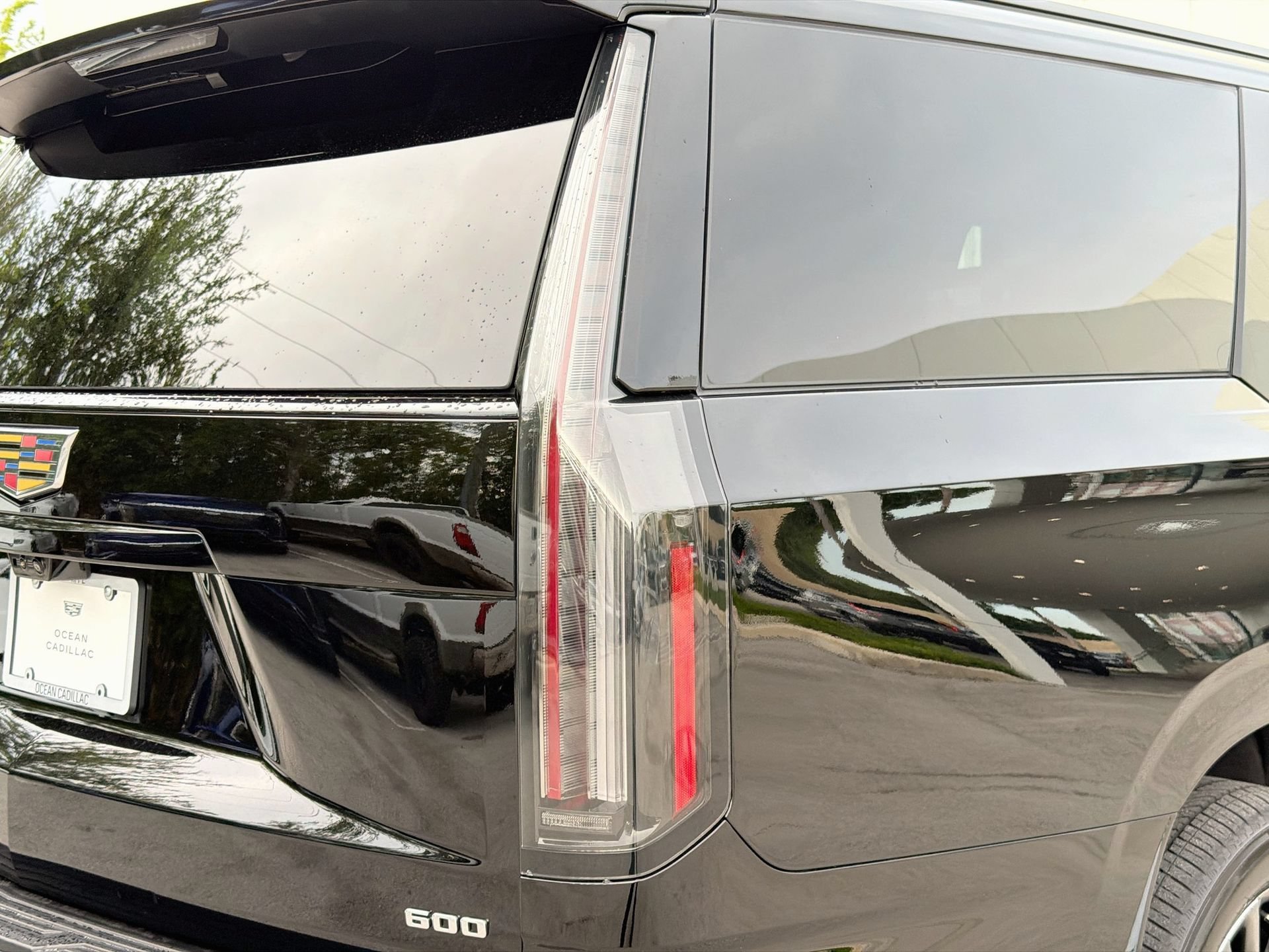 Certified 2025 Cadillac Escalade ESV Sport Platinum AWD/4WD image 12