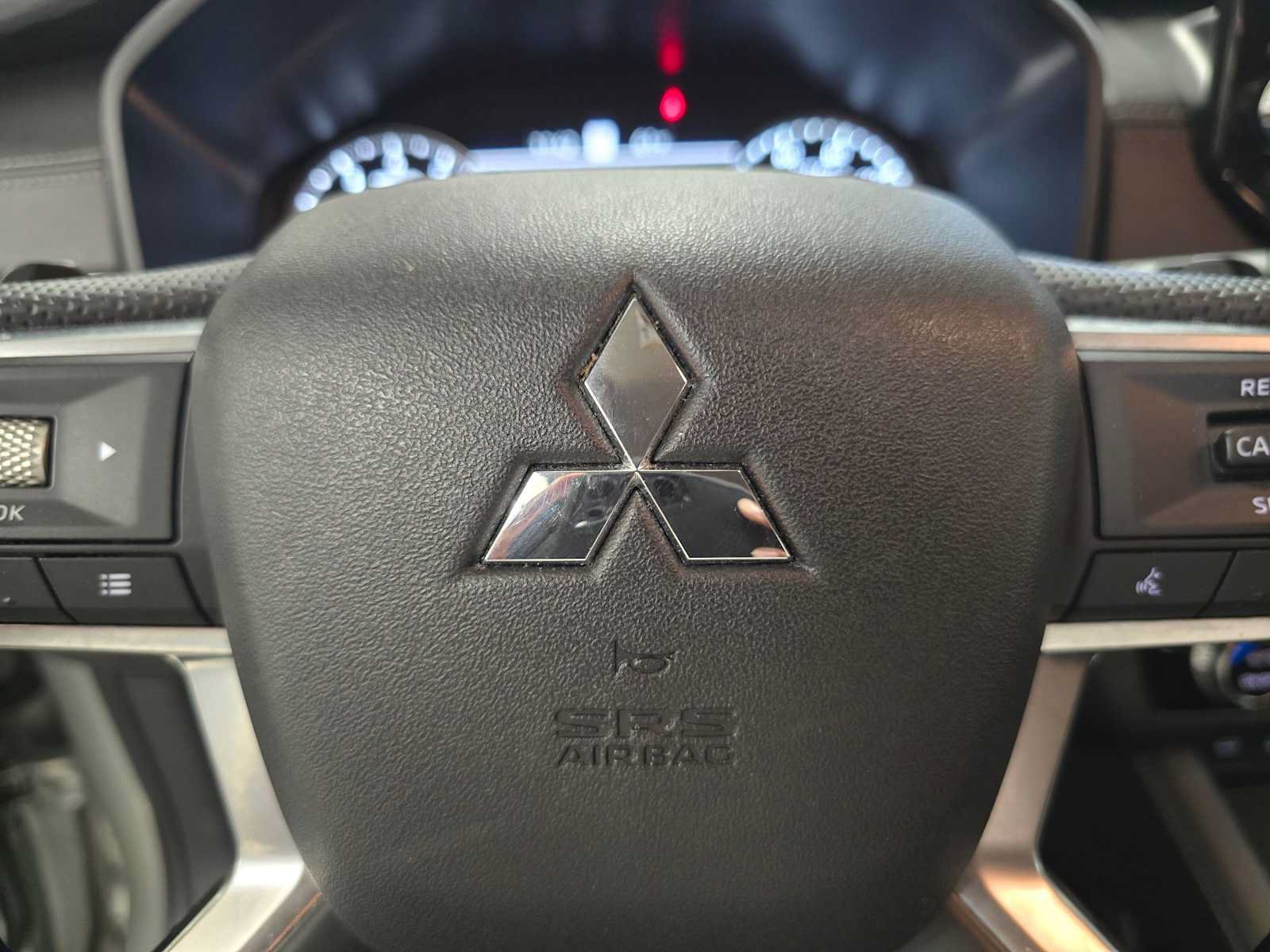 Used 2024 Mitsubishi Outlander SE AWD/4WD image 22