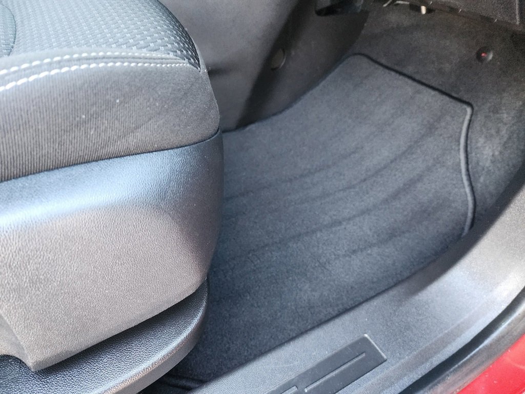 Used 2023 GMC Terrain SLE w/ Driver Convenience Package image 47