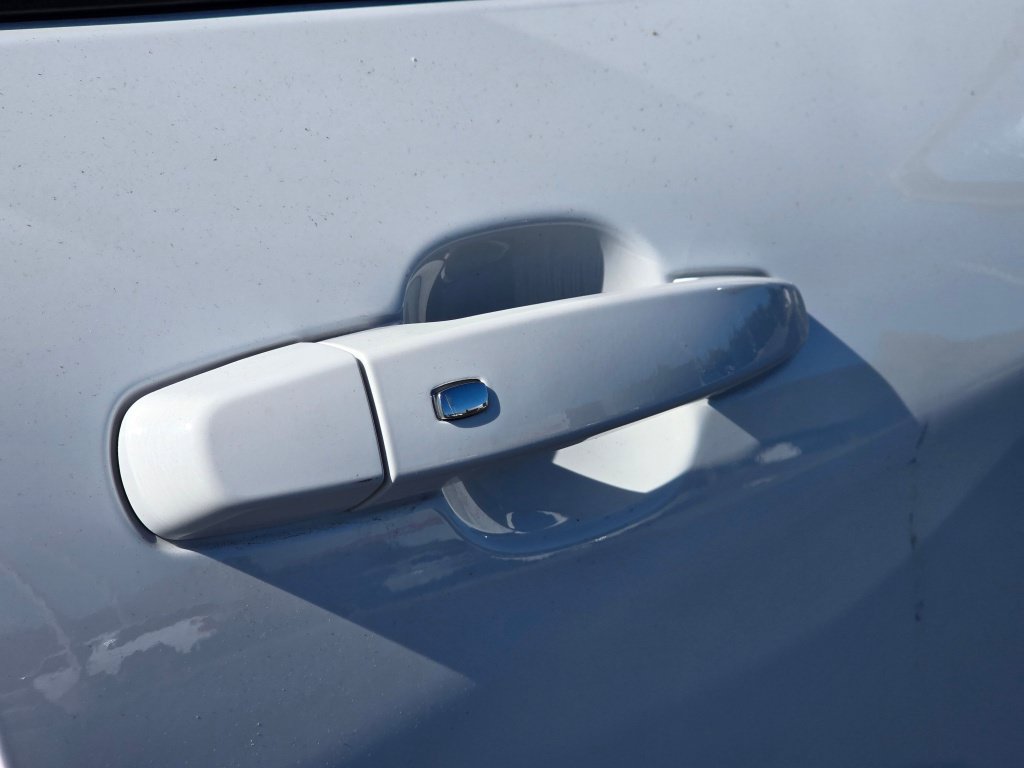 Used 2024 Chevrolet Equinox LS FWD image 30