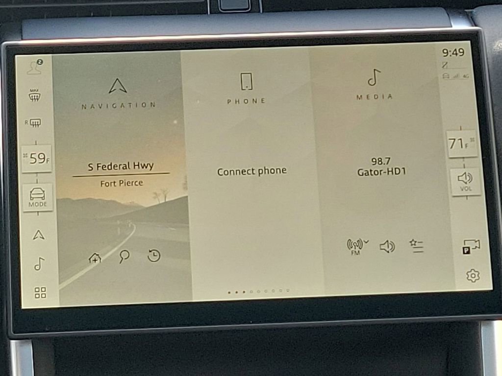 New 2025 Land Rover Discovery Sport S image 21