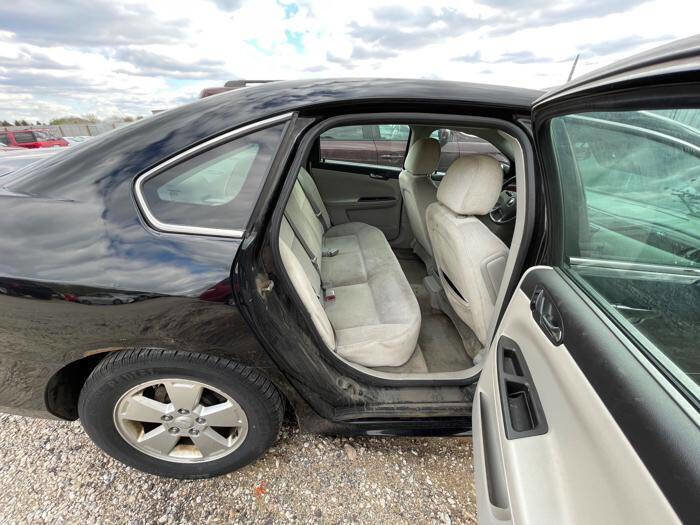 Used 2010 Chevrolet Impala LT FWD image 27