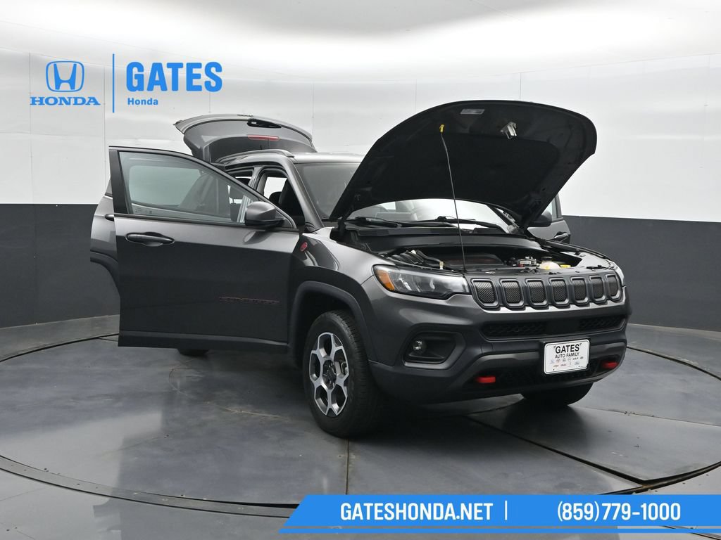 Used 2022 Jeep Compass Trailhawk w/ Trailhawk Convenience Group AWD/4WD image 54