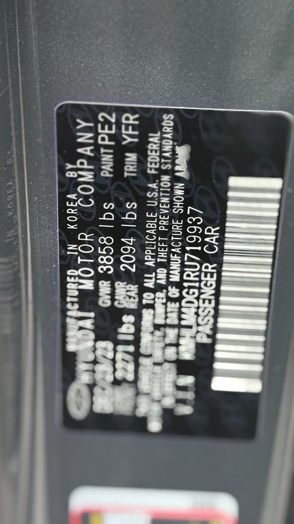 Certified 2024 Hyundai Elantra SEL image 9