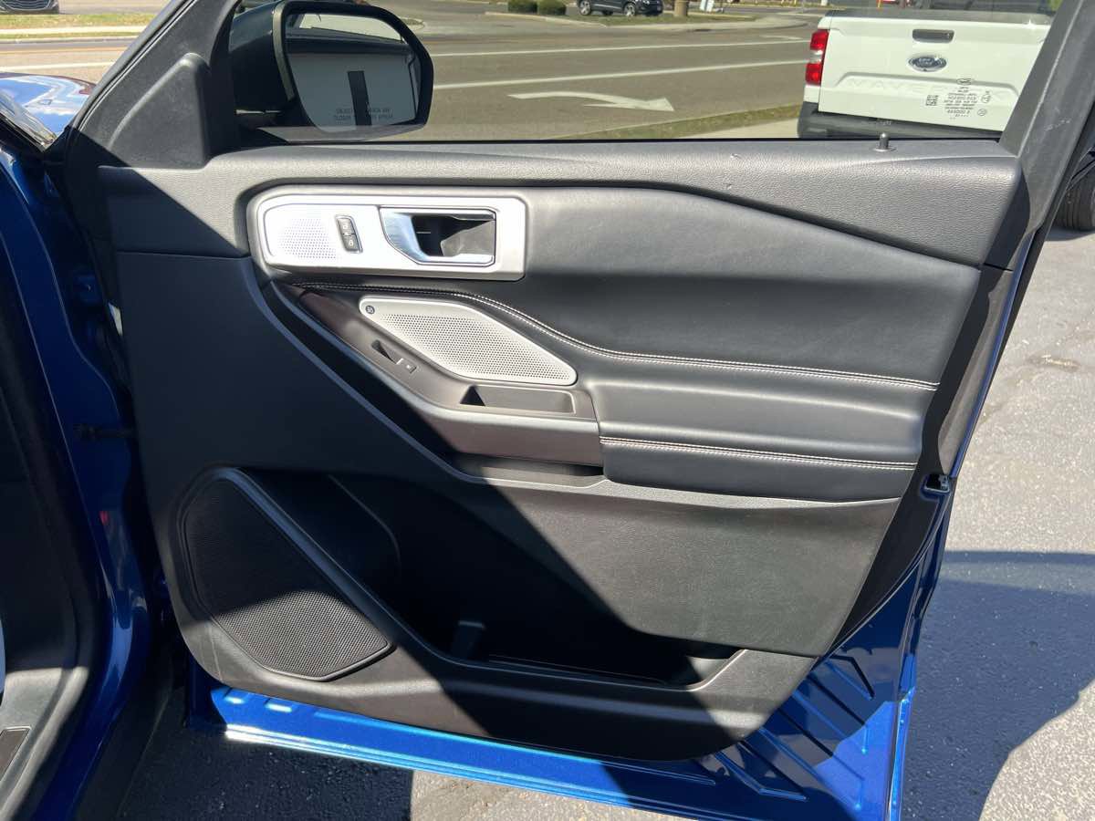 Used 2020 Ford Explorer ST w/ ST Street Pack image 22