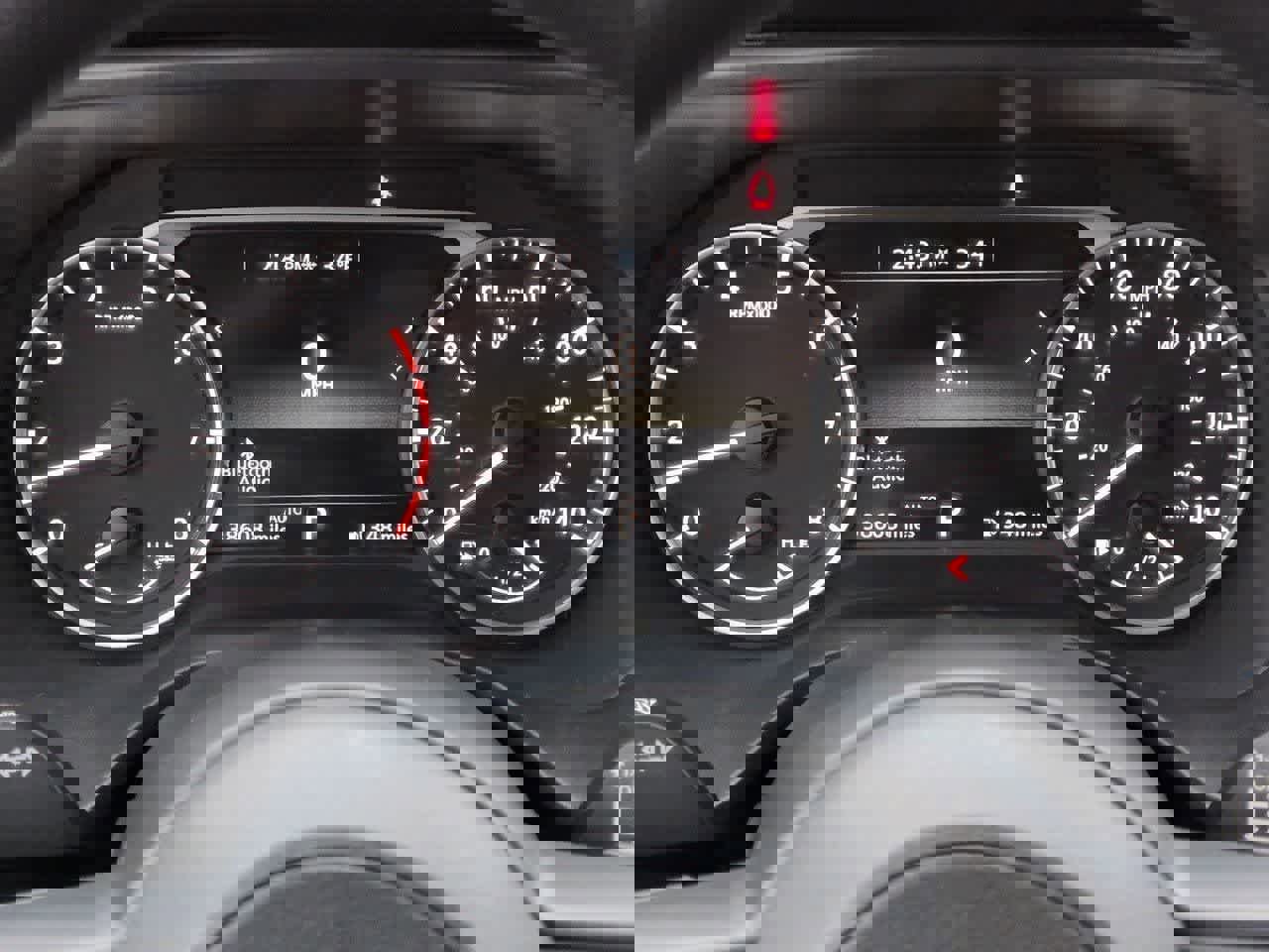 Used 2024 Nissan Rogue SV image 31