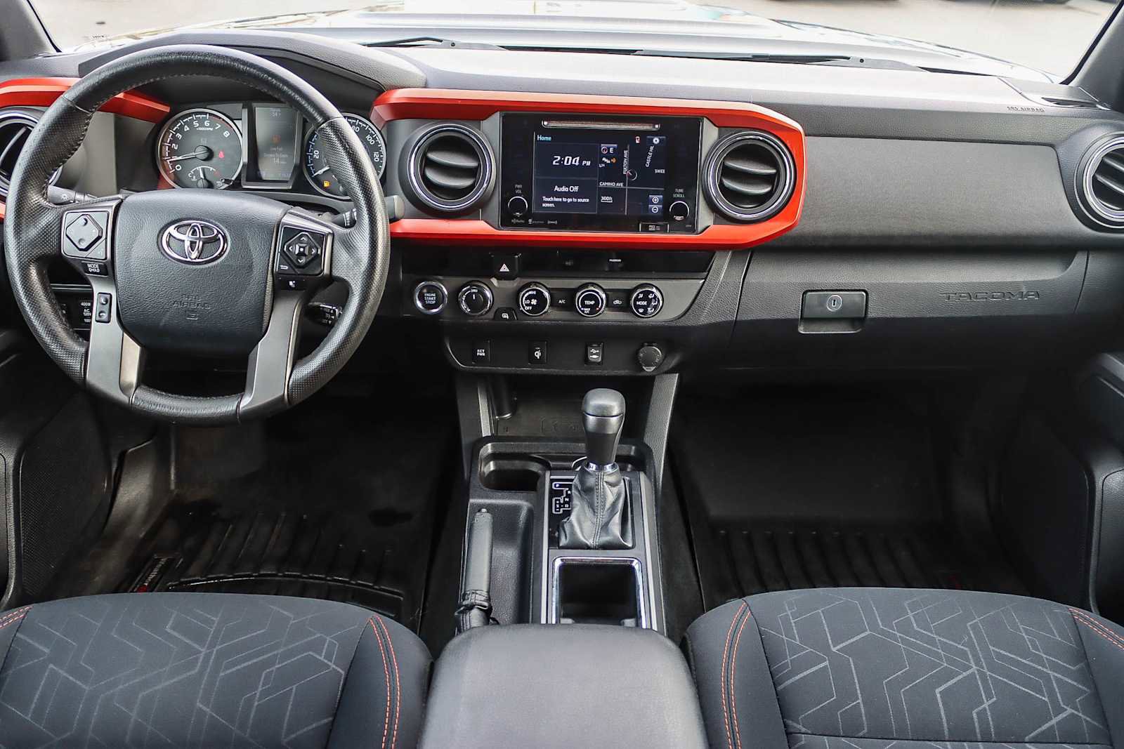 Used 2017 Toyota Tacoma TRD Sport image 11