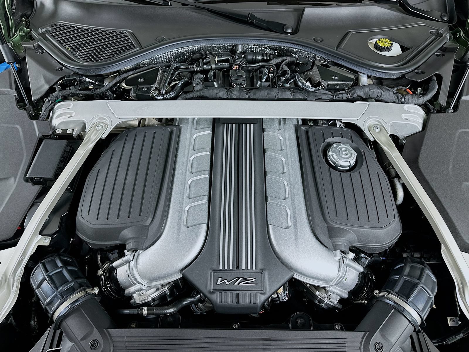 Used 2024 Bentley Continental GT Mulliner AWD/4WD image 16