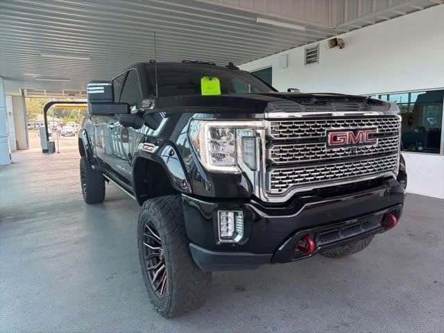 Used 2021 GMC Sierra 2500 Denali w/ Denali Black Diamond Edition AWD/4WD image 8