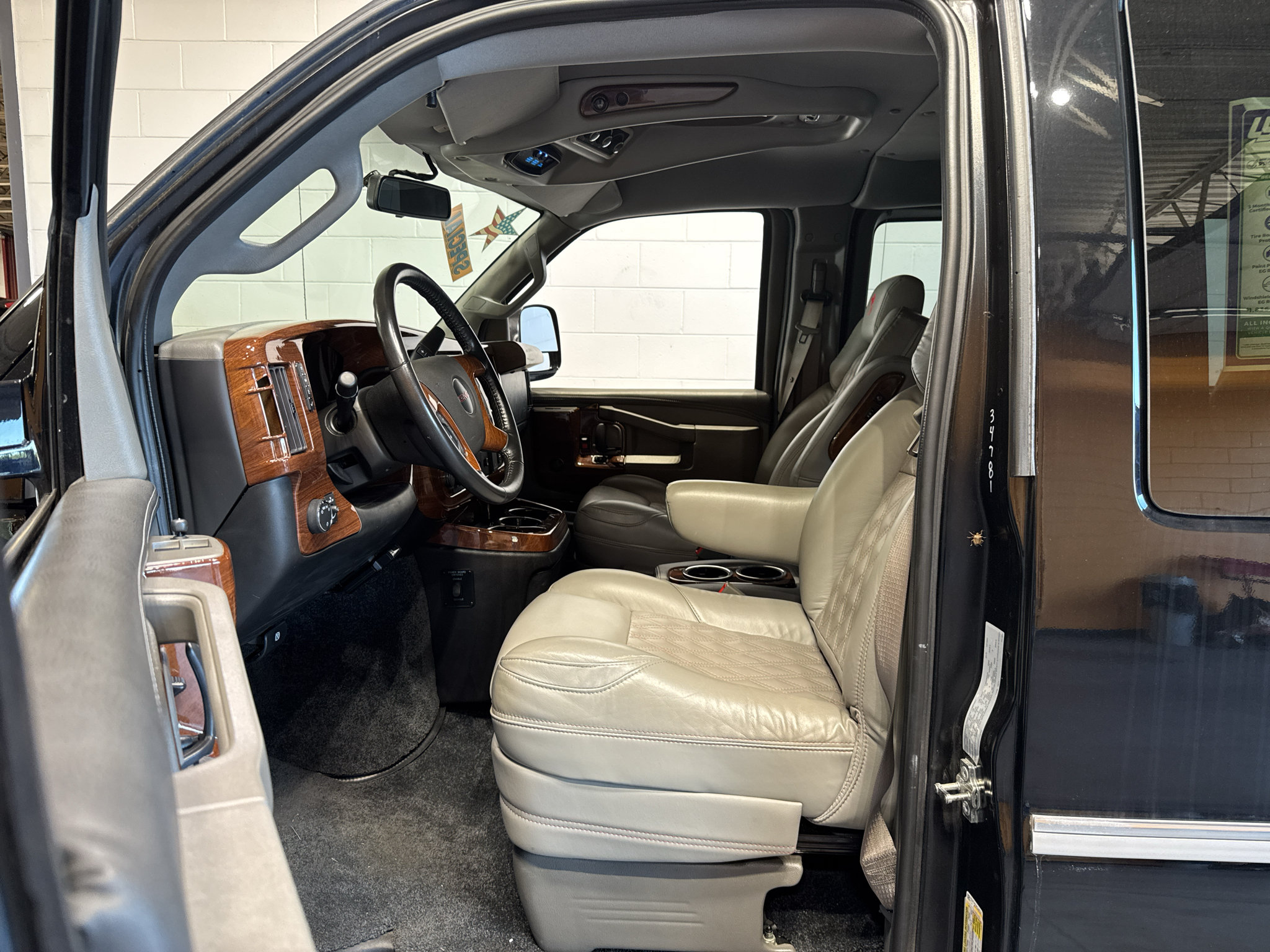 Used 2023 GMC Savana 2500 RWD image 14