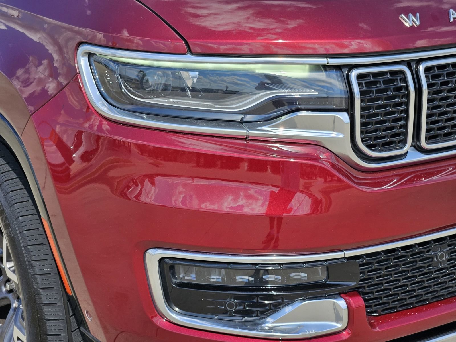 Used 2023 Jeep Wagoneer L Series III w/ Preferred Equipment Group image 40