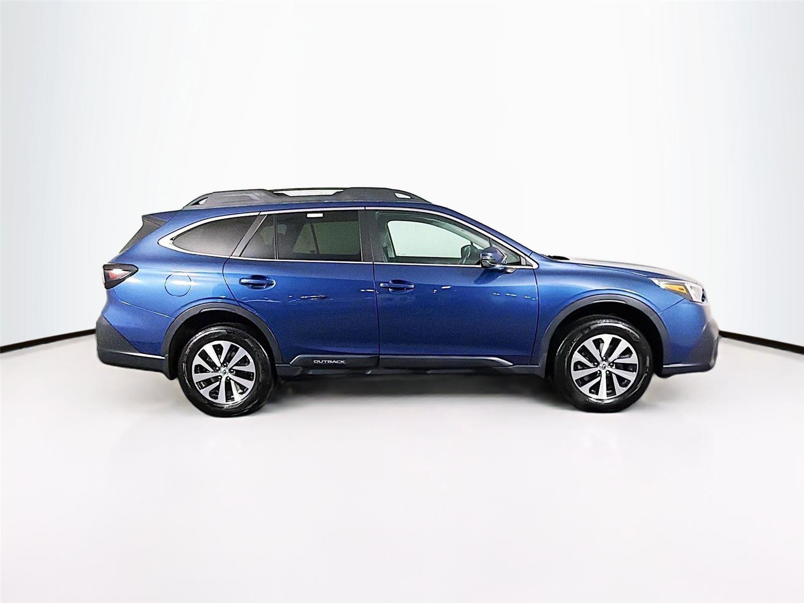Used 2020 Subaru Outback Premium image 8
