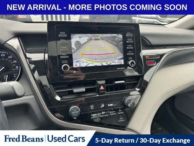 Used 2021 Toyota Camry SE w/ Cold Weather Package image 14