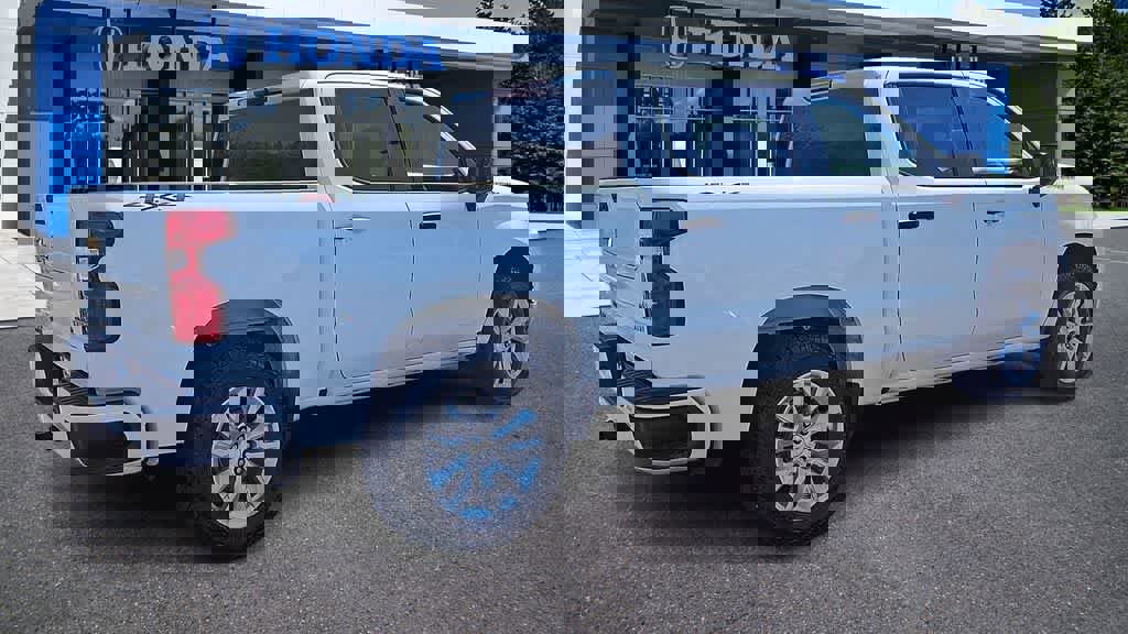 Used 2021 Chevrolet Silverado 1500 Custom image 8