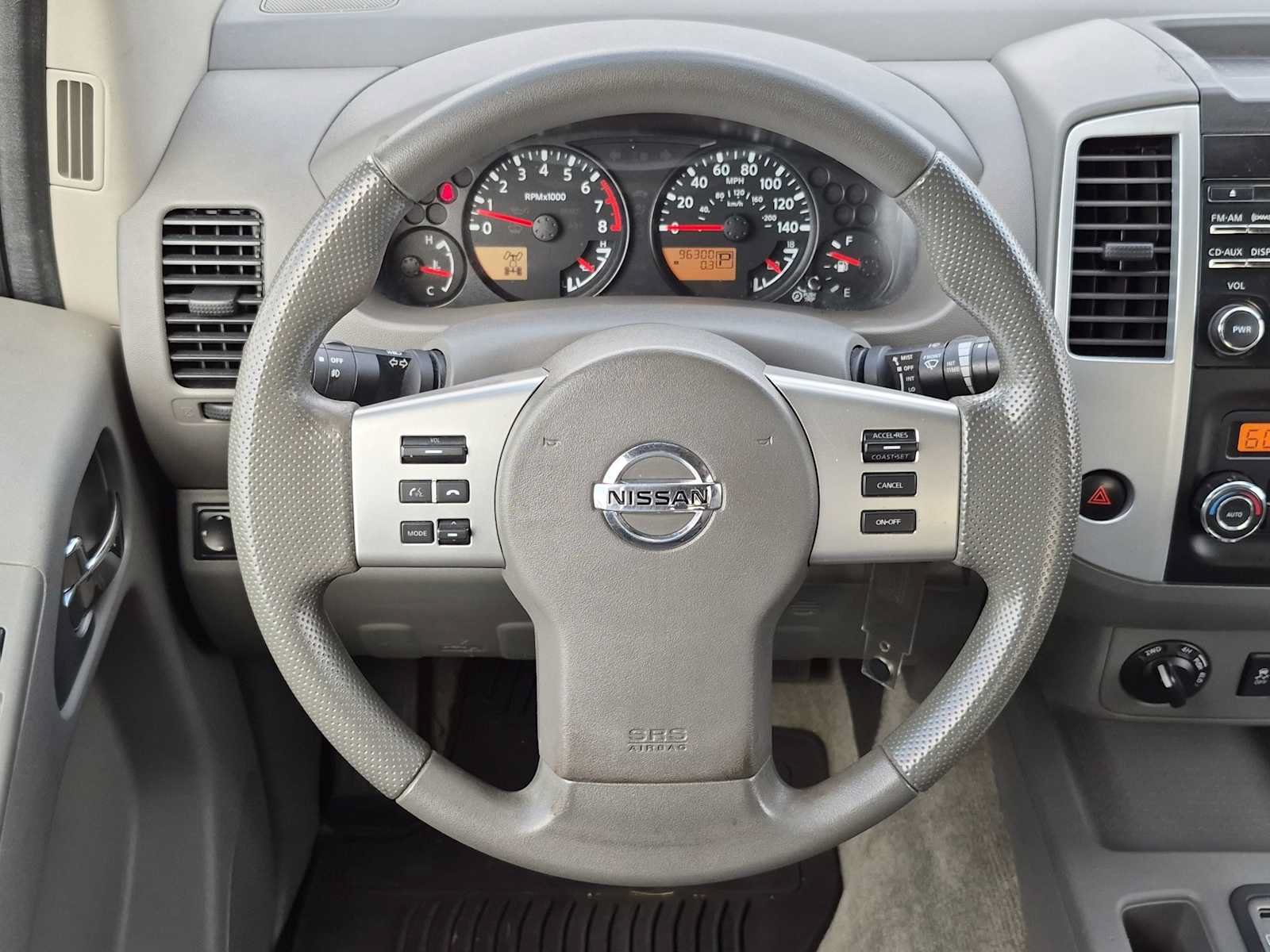 Used 2013 Nissan Frontier SV w/ SV Value Truck Pkg AWD/4WD image 21