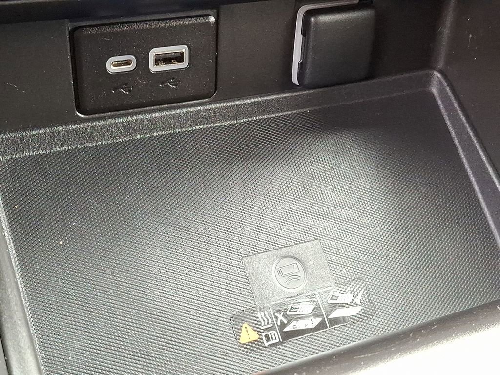 Used 2023 GMC Yukon AT4 w/ AT4 Premium Package image 30