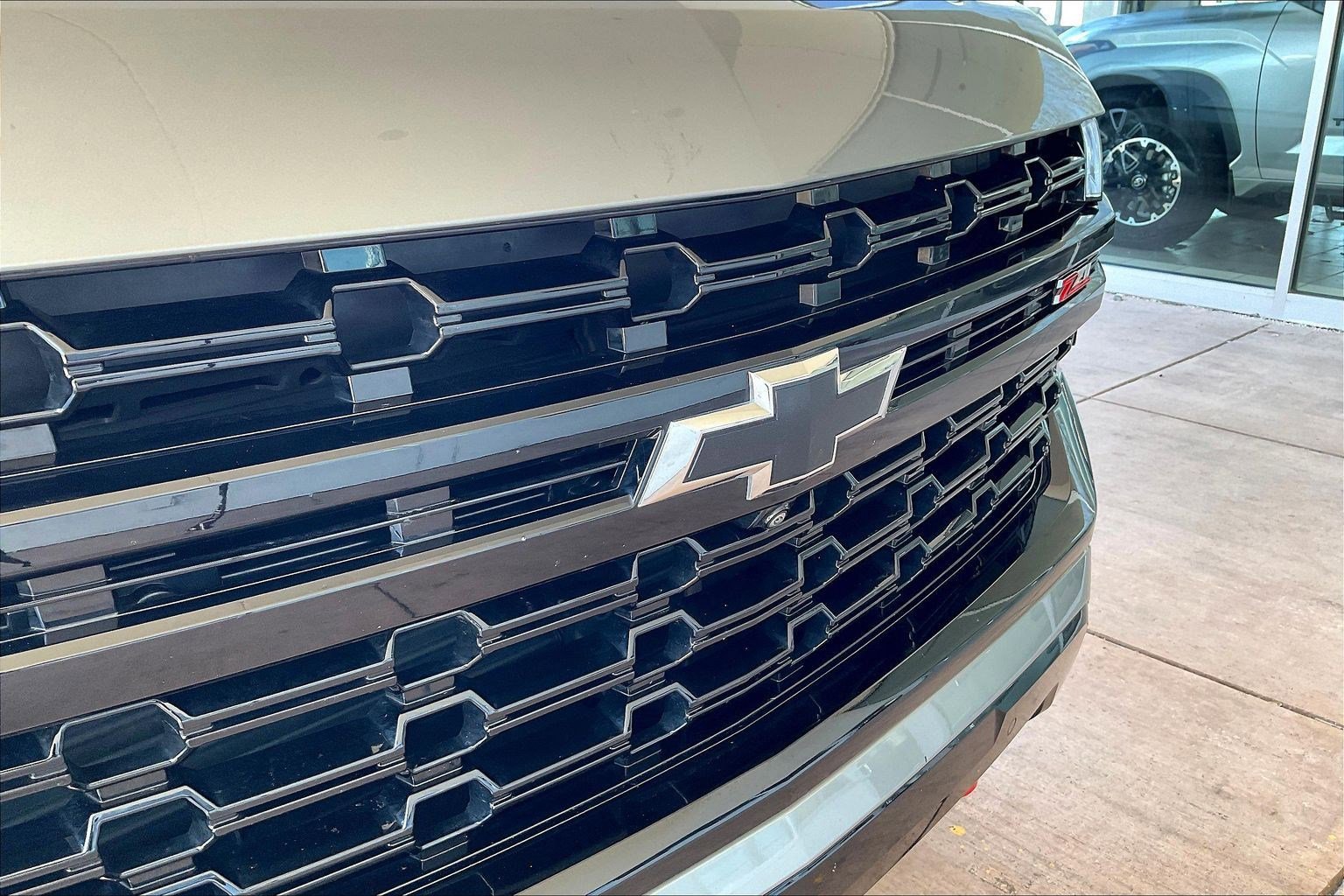 Used 2023 Chevrolet Suburban Z71 w/ Luxury Package image 32