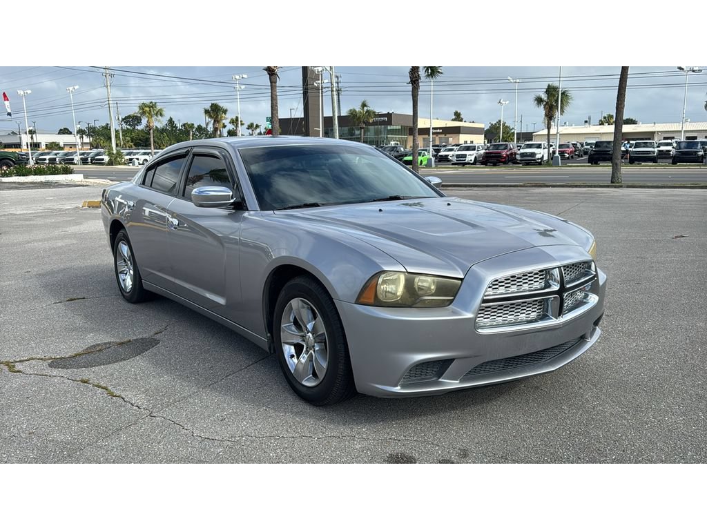 Used 2013 Dodge Charger SE RWD image 7