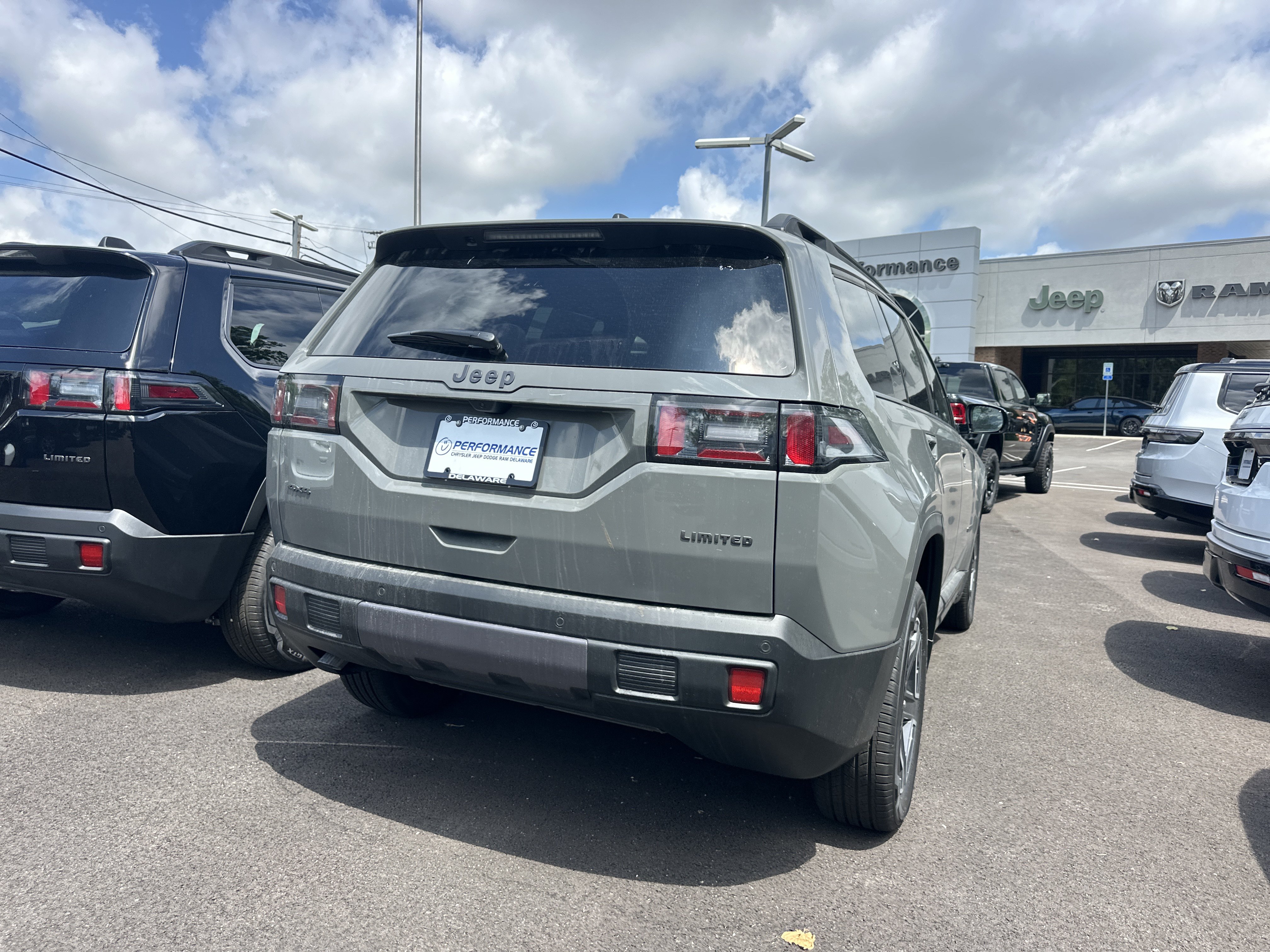 New 2026 Jeep Cherokee Limited AWD/4WD image 15