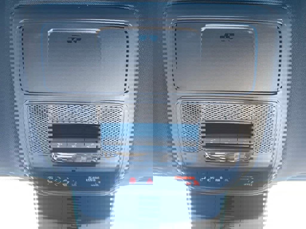 New 2025 Chevrolet Traverse LT w/ Sun and Wheel Package image 17