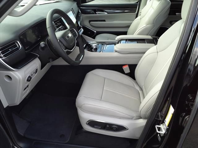 Used 2024 Jeep Wagoneer 4WD w/ Premium Group I image 4