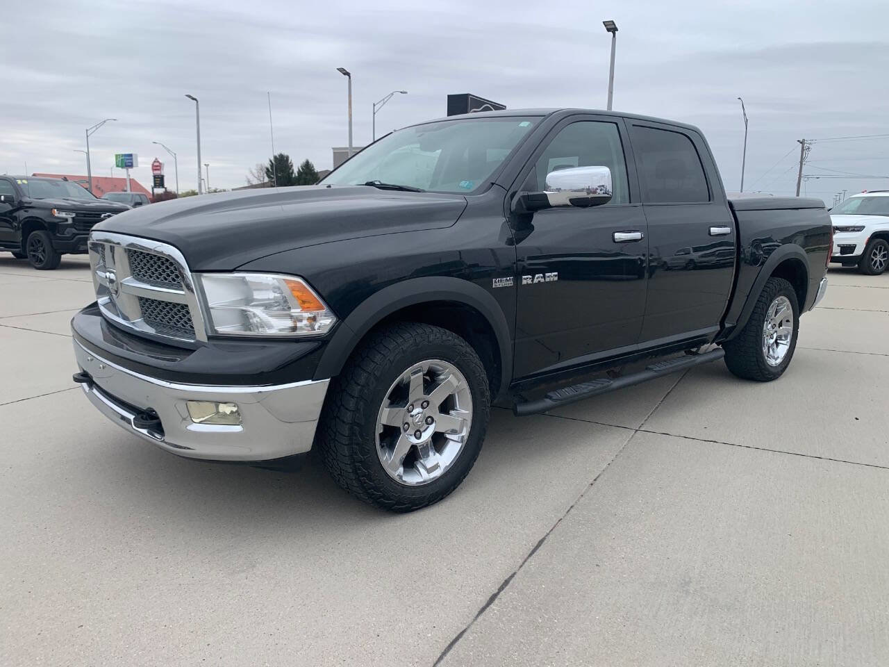 Used 2009 Dodge Ram 1500 Truck Laramie AWD/4WD image 4