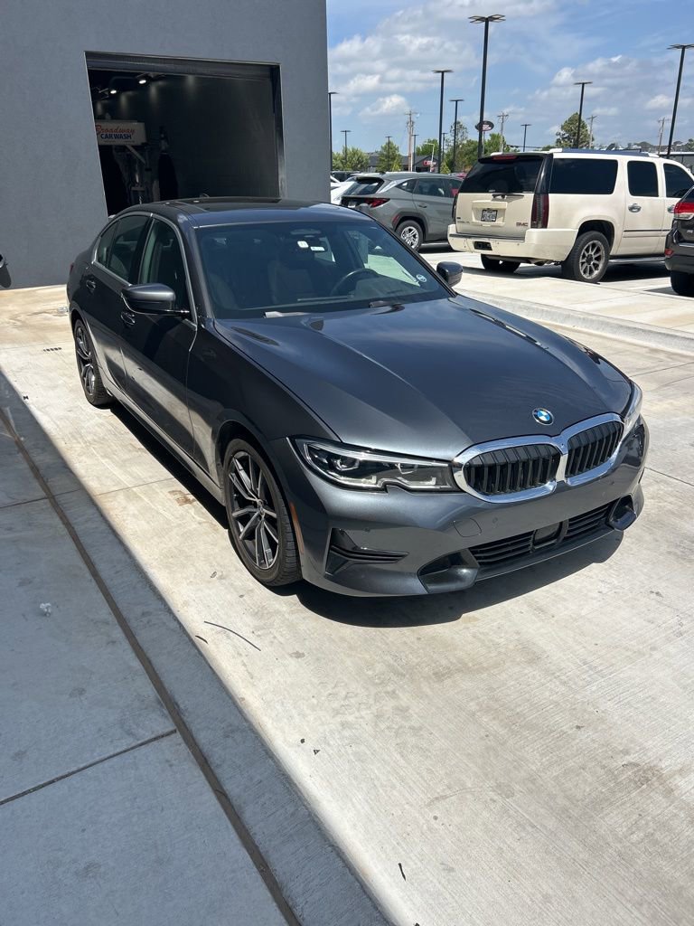 Used 2020 BMW 330i Sedan w/ Premium Package image 3