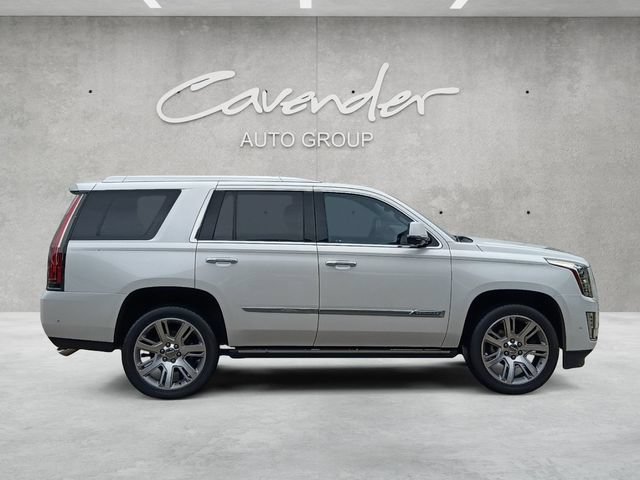 Used 2017 Cadillac Escalade Premium Luxury RWD image 17