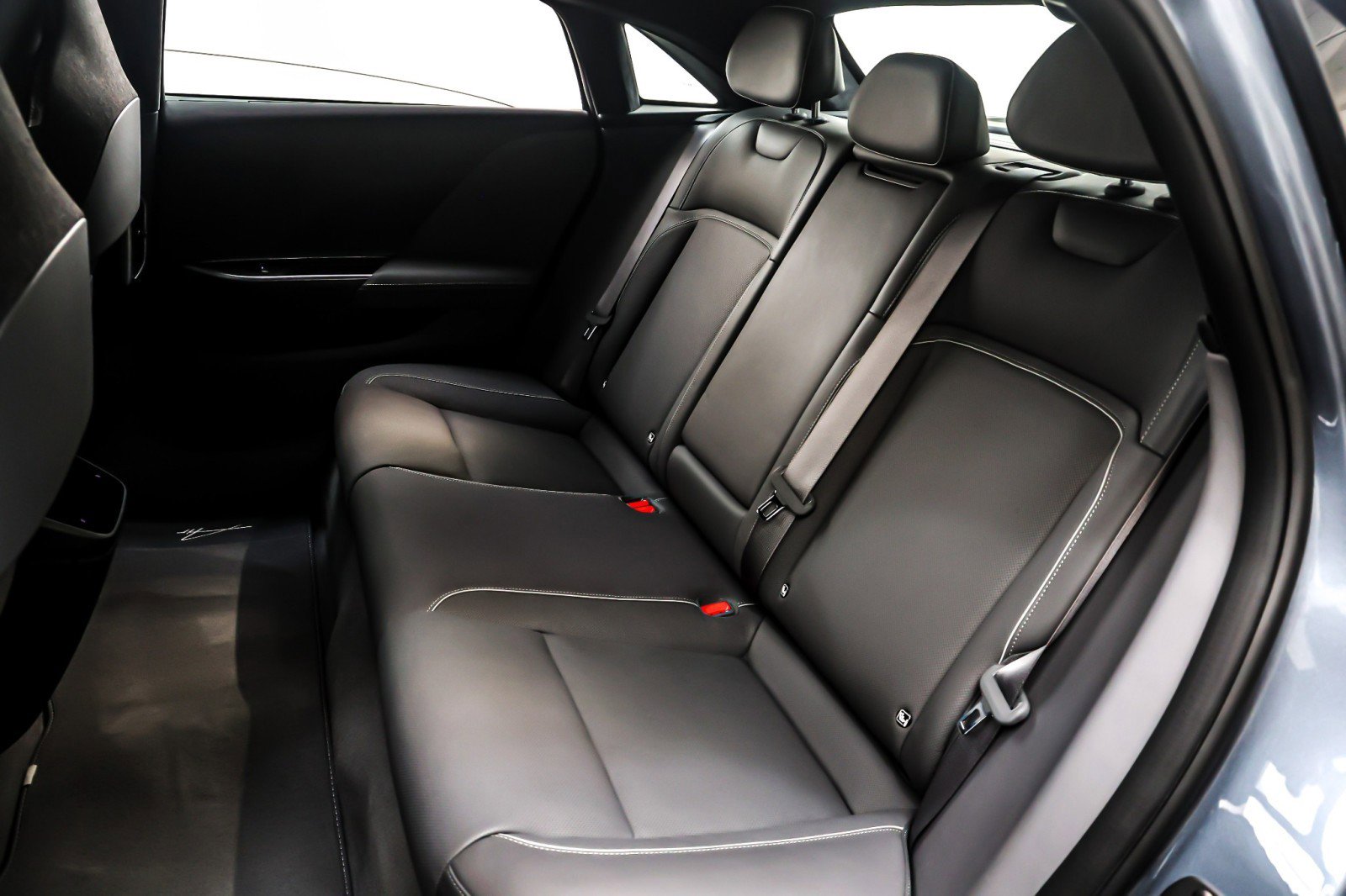 Used 2024 Lucid Air Touring image 8