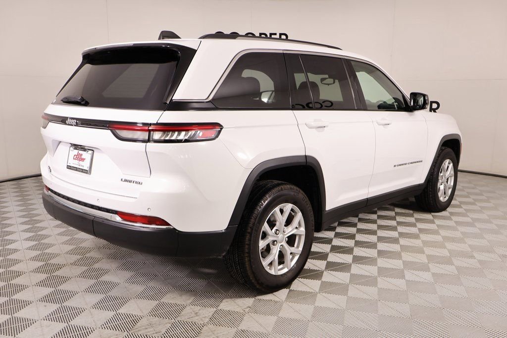 Used 2023 Jeep Grand Cherokee Limited image 20