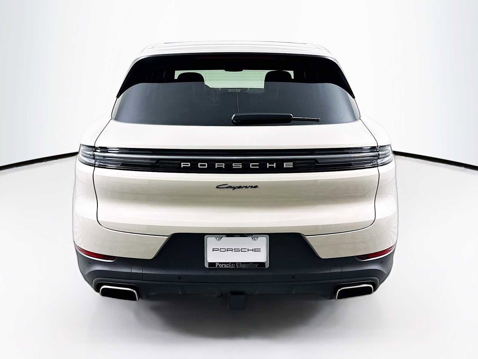 New 2025 Porsche Cayenne image 10