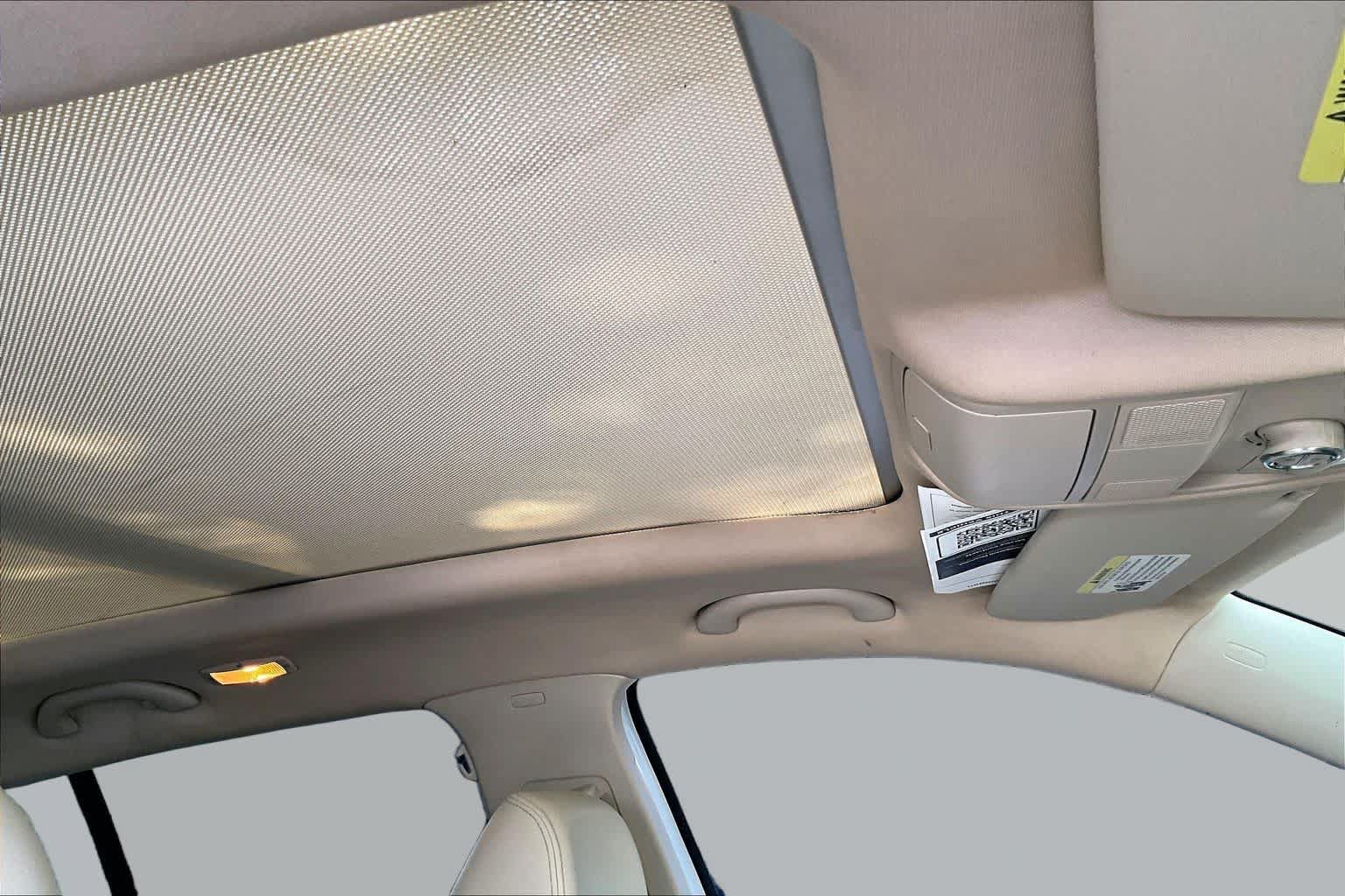 Used 2013 Volkswagen Tiguan SEL FWD image 13