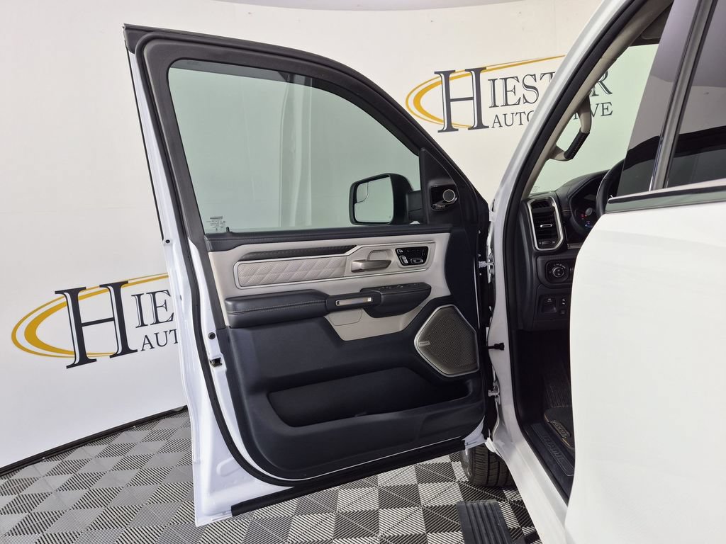 Used 2025 RAM 1500 Tungsten AWD/4WD image 14