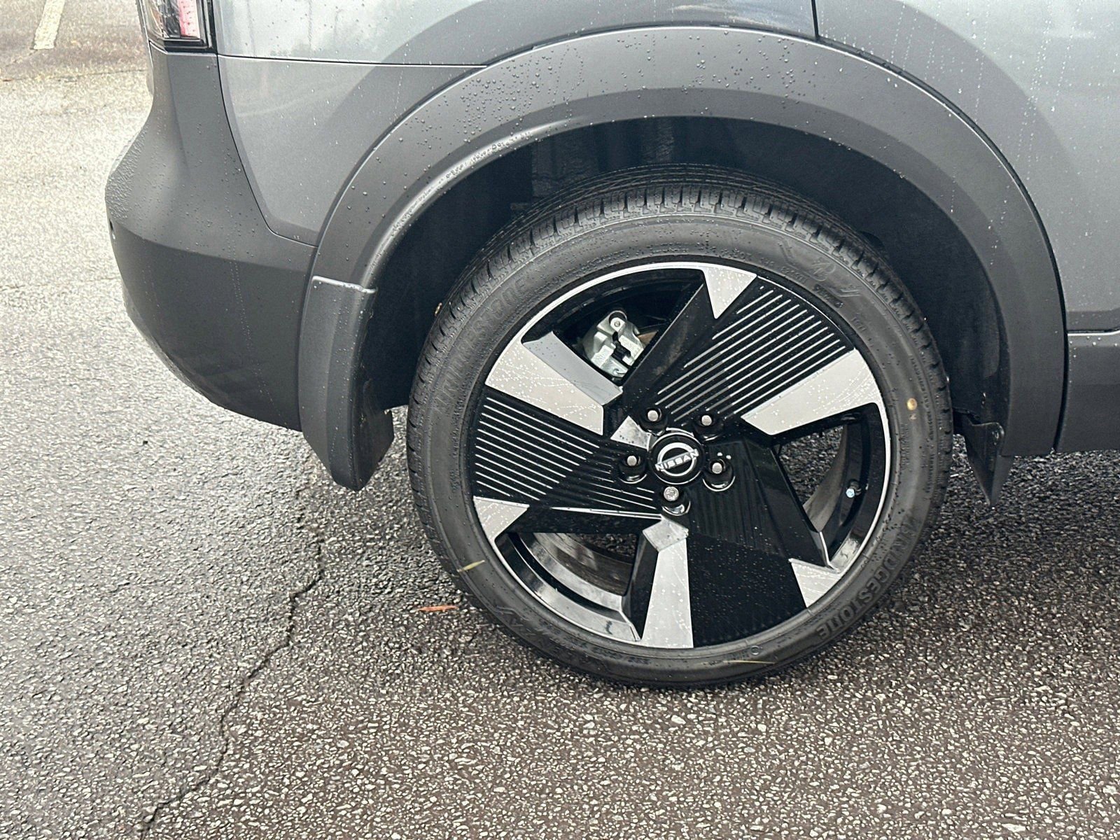 New 2026 Nissan Kicks SR w/ Cold Weather Package image 17