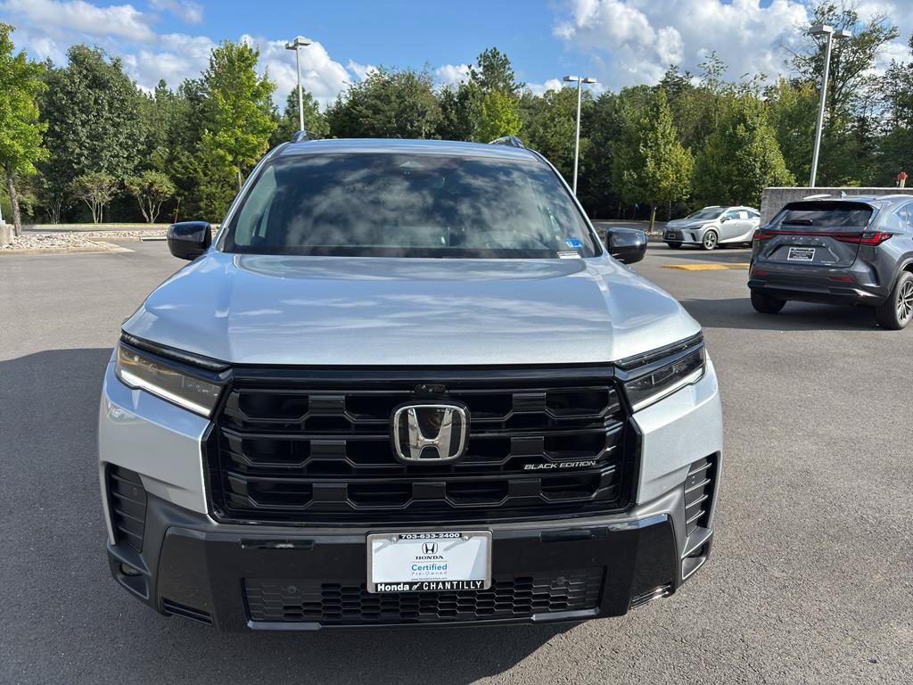 Certified 2026 Honda Pilot Black Edition image 2