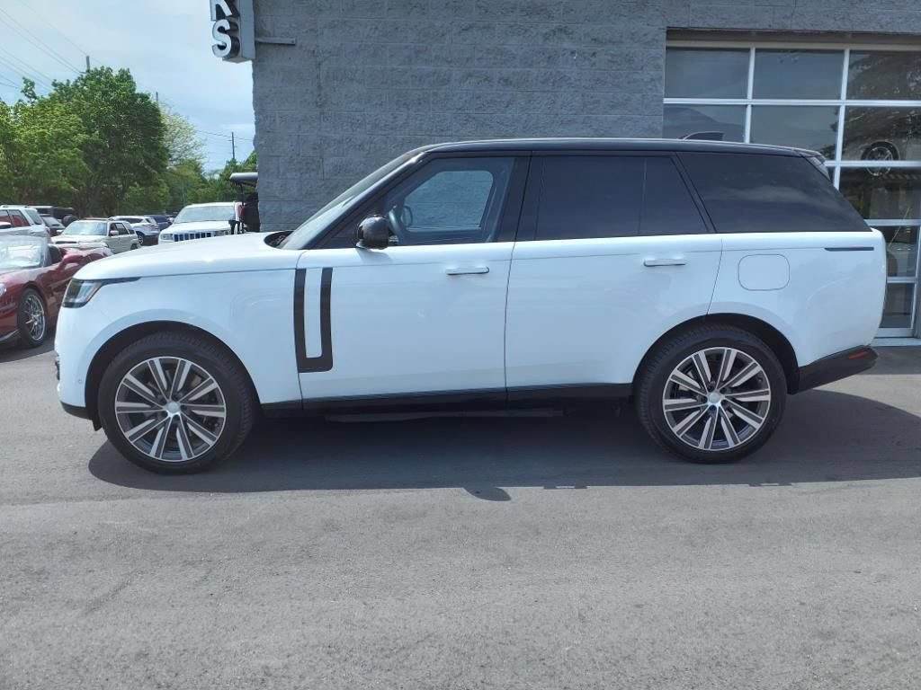 Used 2024 Land Rover Range Rover Autobiography AWD/4WD image 2