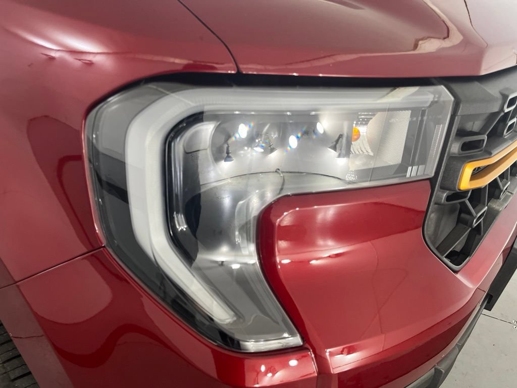 Used 2025 Ford Maverick Tremor AWD/4WD image 33