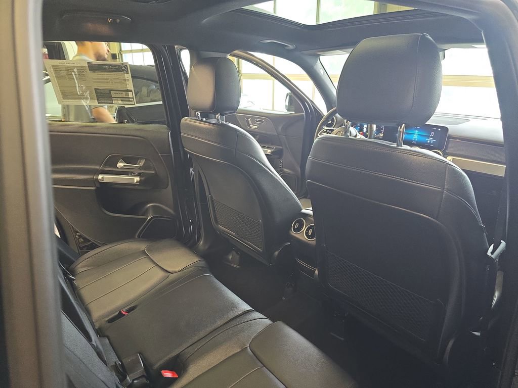 Certified 2021 Mercedes-Benz GLB 250 4MATIC image 13
