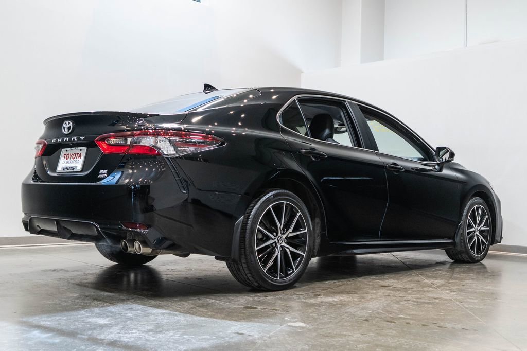 Used 2023 Toyota Camry SE AWD/4WD image 9