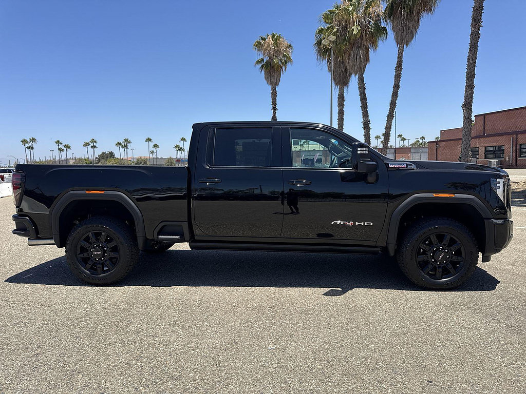 New 2026 GMC Sierra 2500 AT4 w/ AT4 Premium Plus Package AWD/4WD image 3