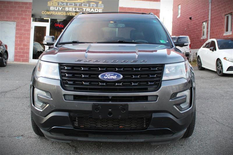 Used 2017 Ford Explorer Sport w/ Equipment Group 401A image 8