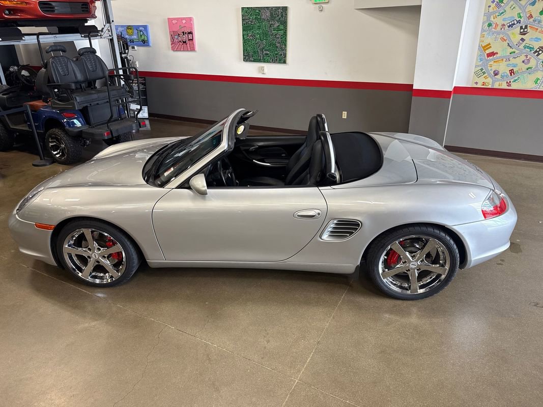 Used 2004 Porsche Boxster S image 10