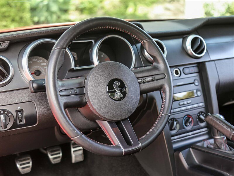 Used 2007 Ford Mustang Shelby GT500 RWD image 35