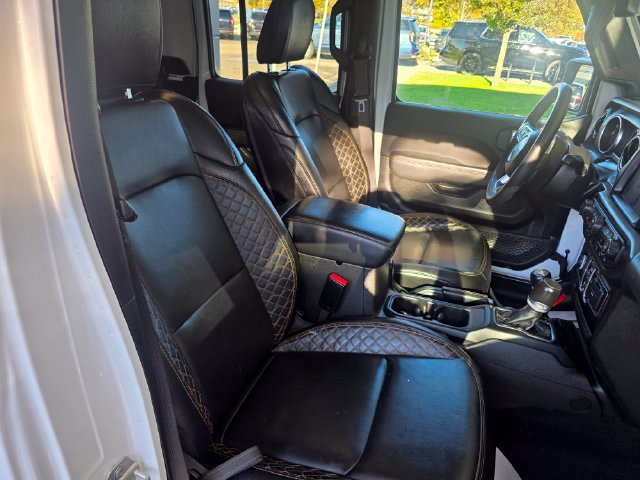 Used 2023 Jeep Gladiator Overland AWD/4WD image 12